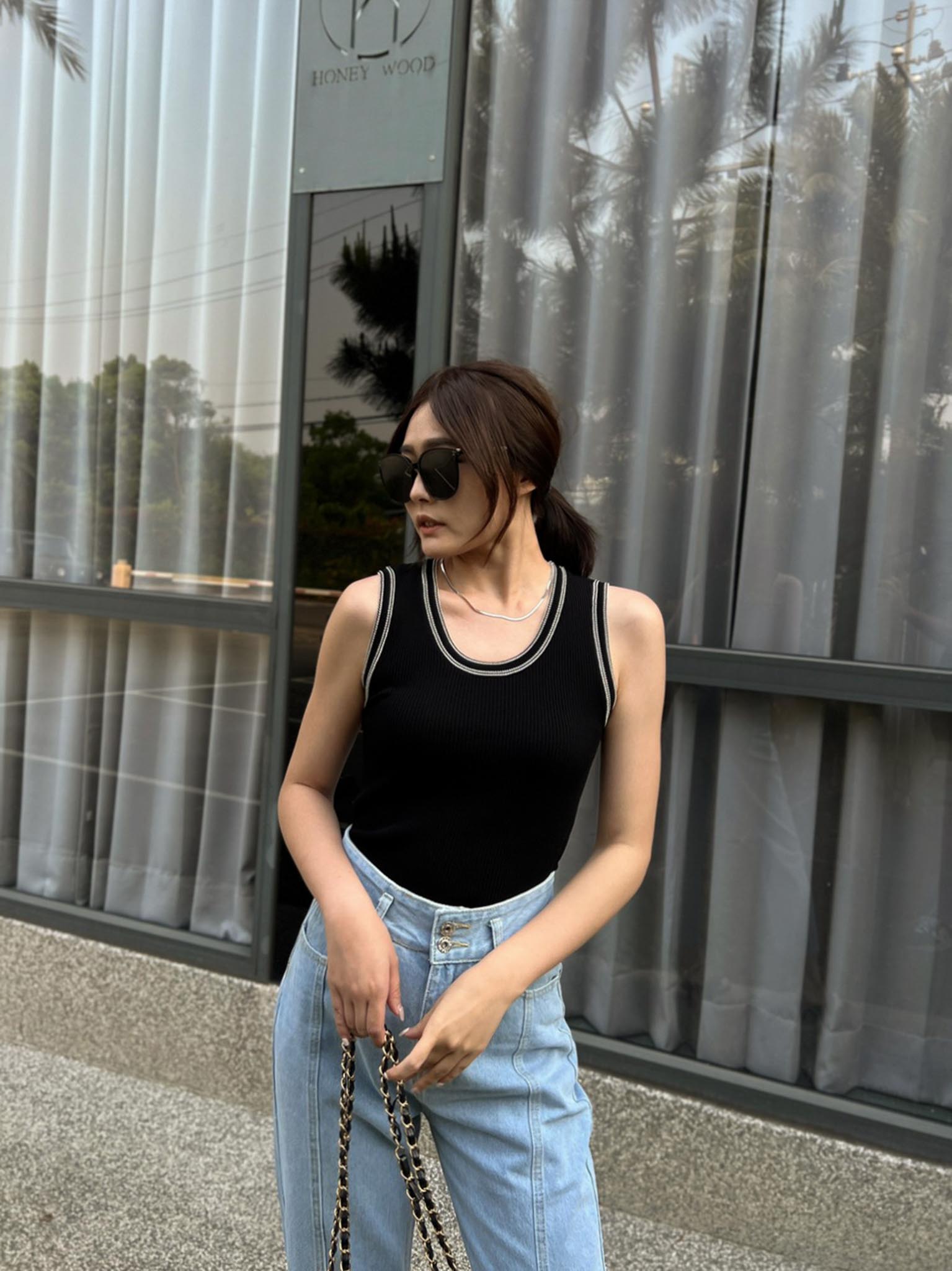 線條圓領涼感針織背心