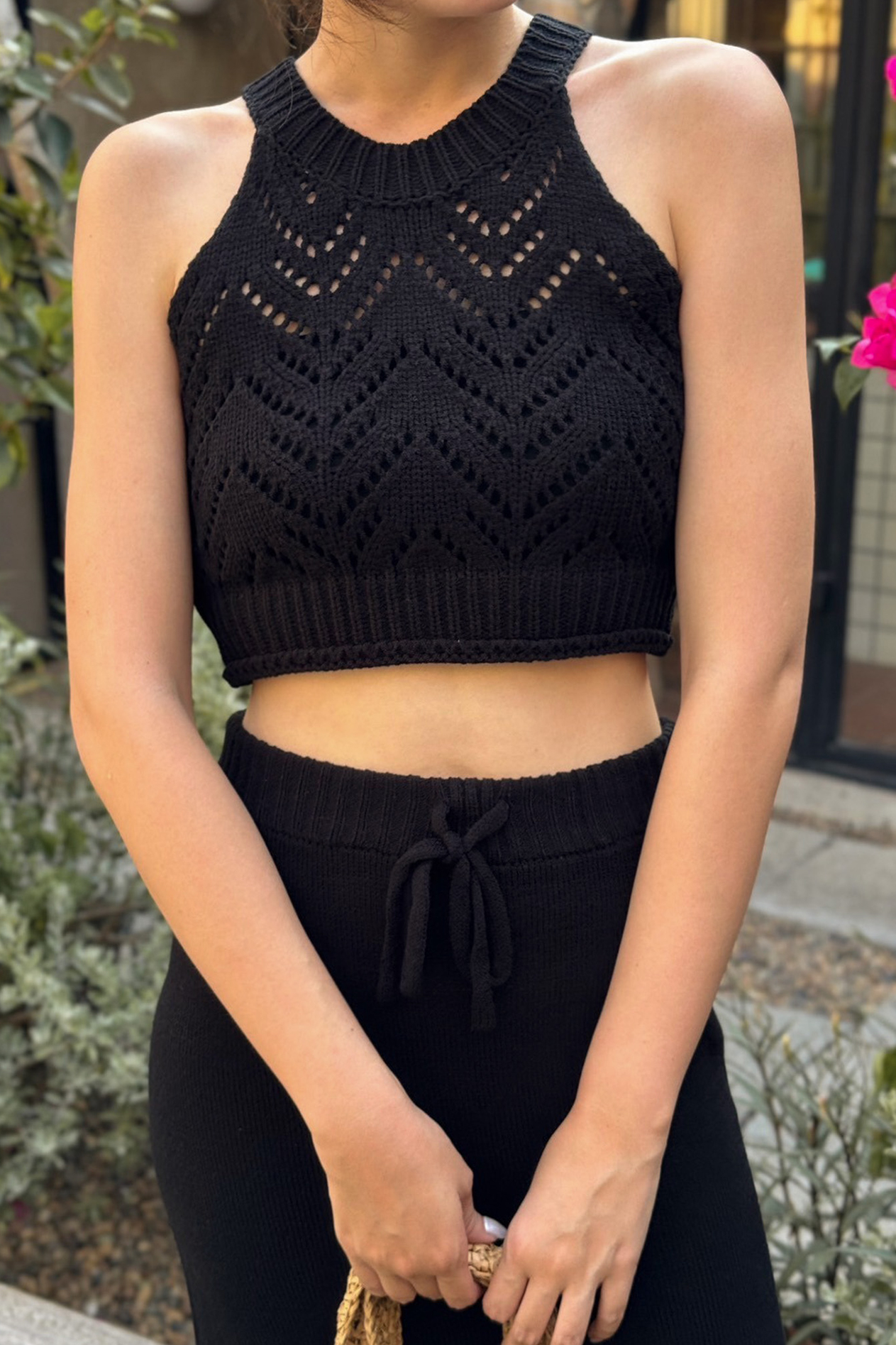 削肩簍空粗針織背心