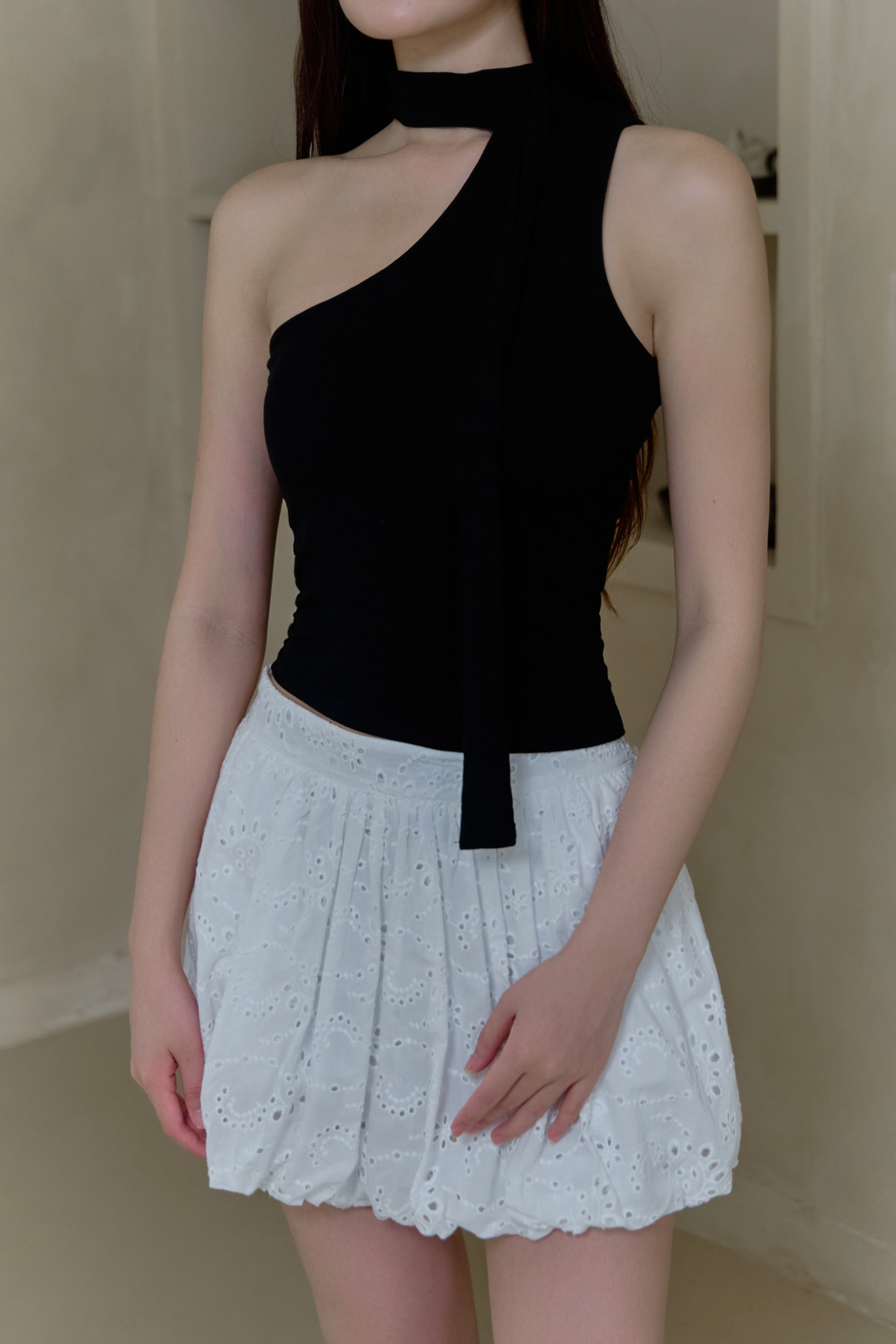 綁帶造型單肩BRA TOP