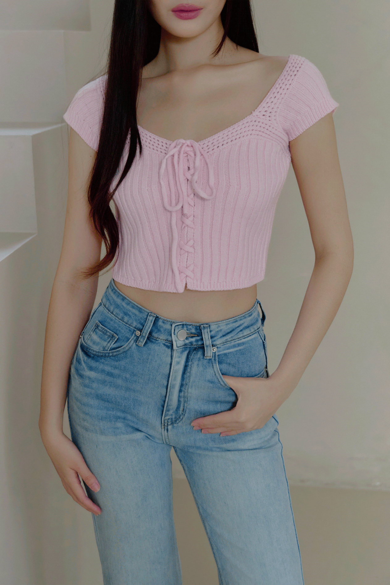 坑紋粗針綁帶造型上衣