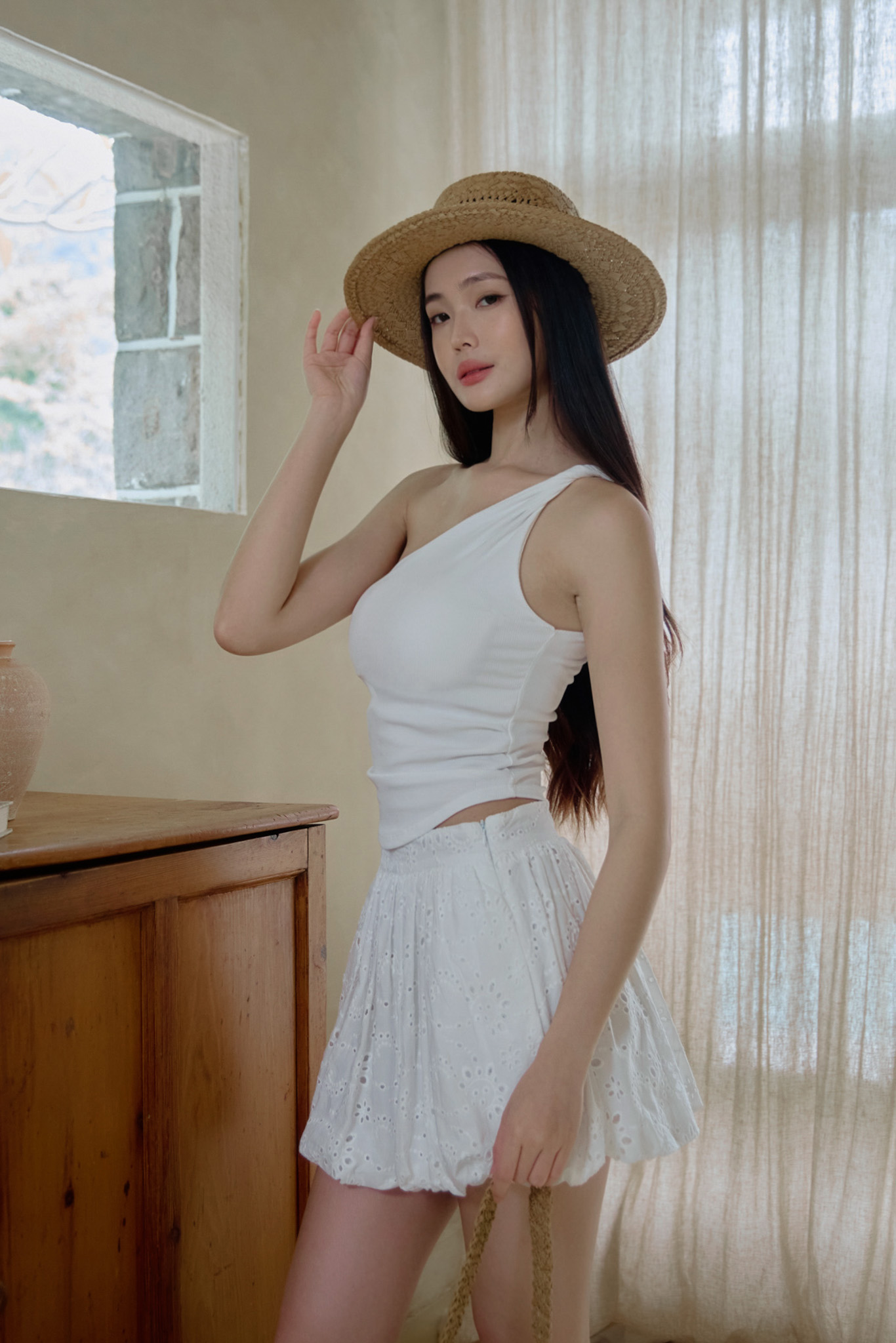 單肩扭結造型BRATOP