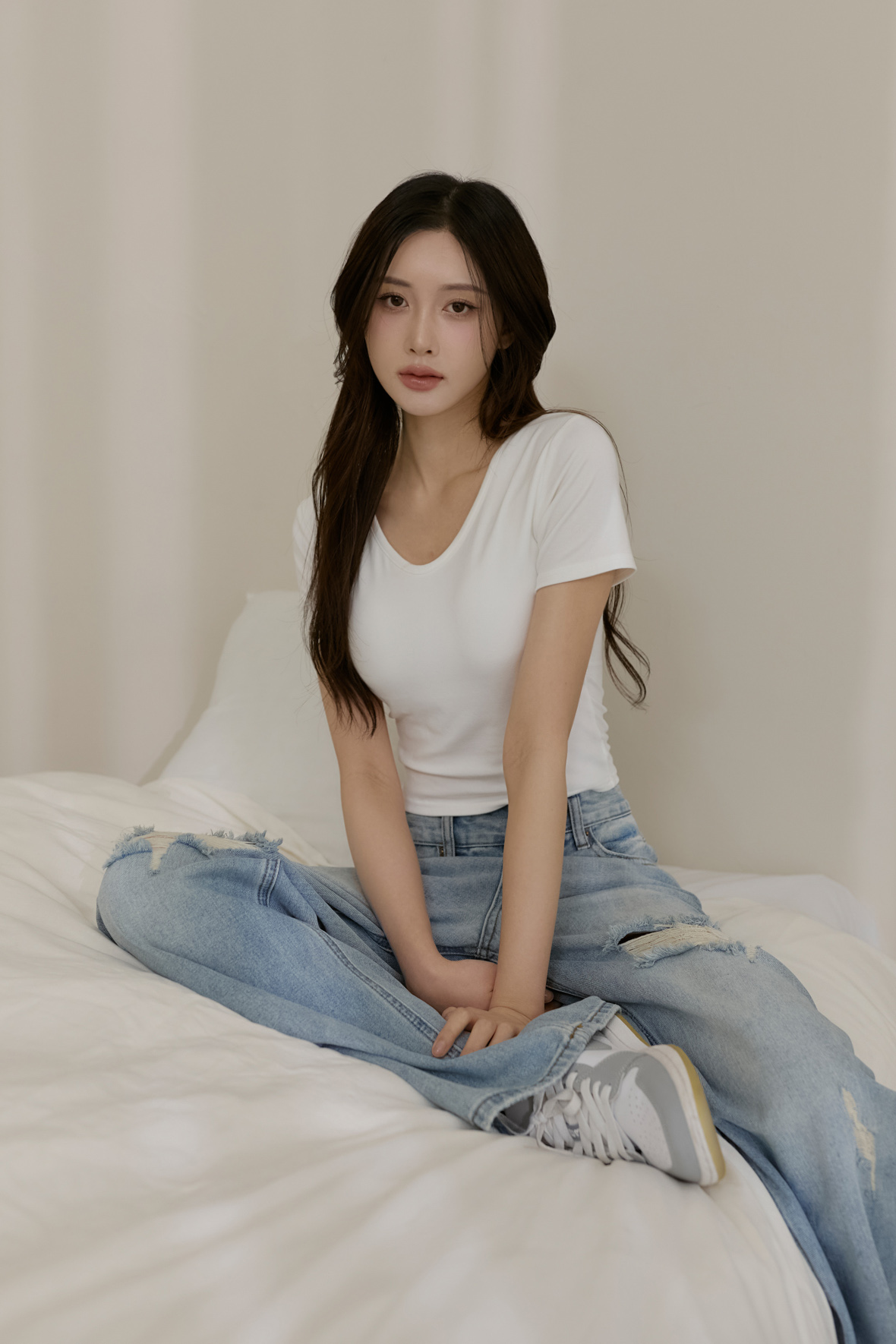 短版微V領BRA短袖上衣