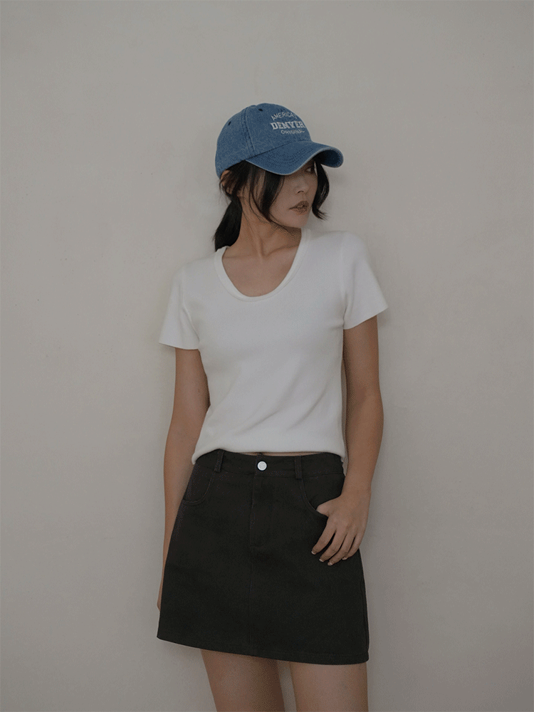 圓領細針織短袖上衣