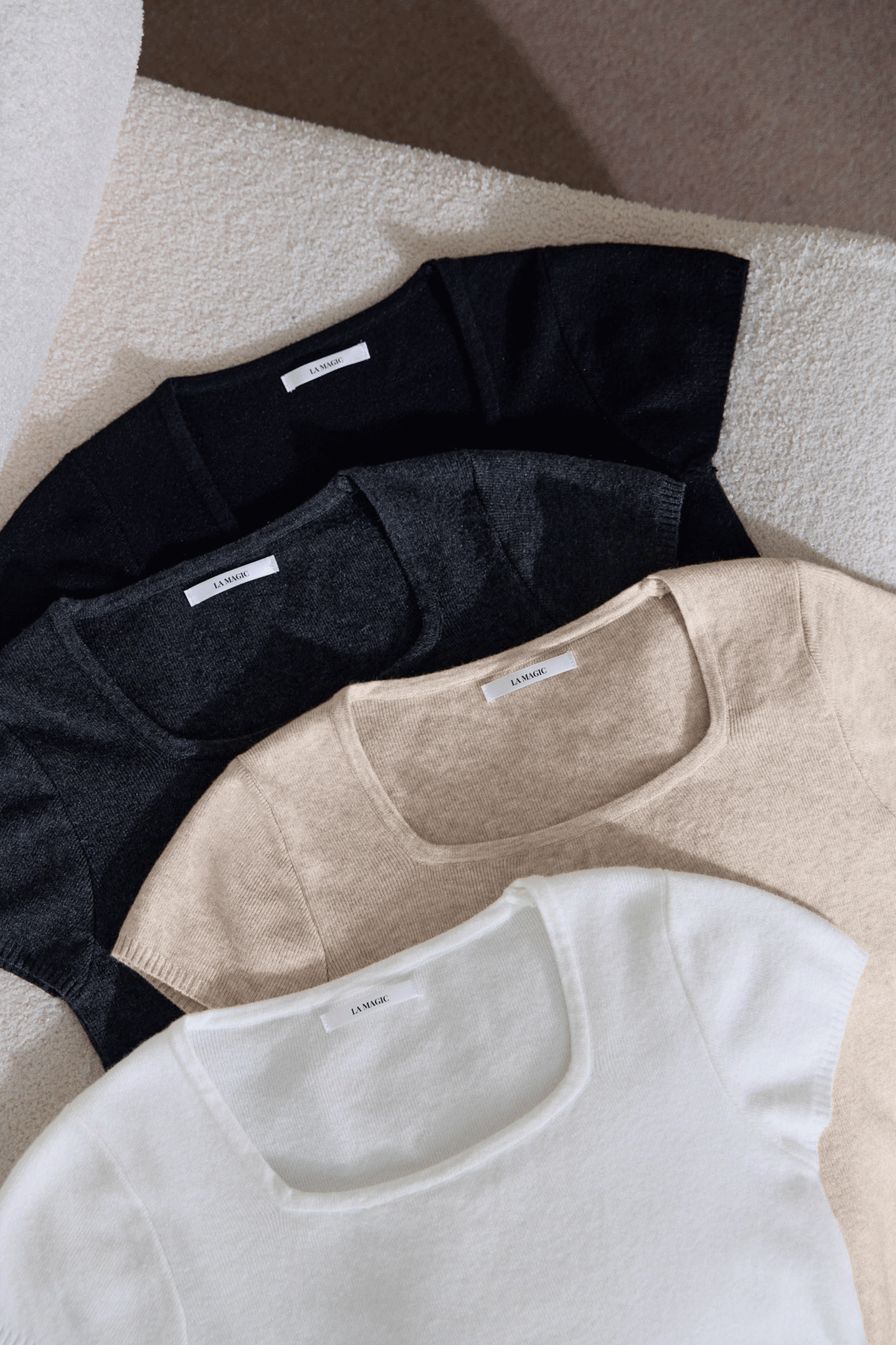 細針織方領短袖上衣