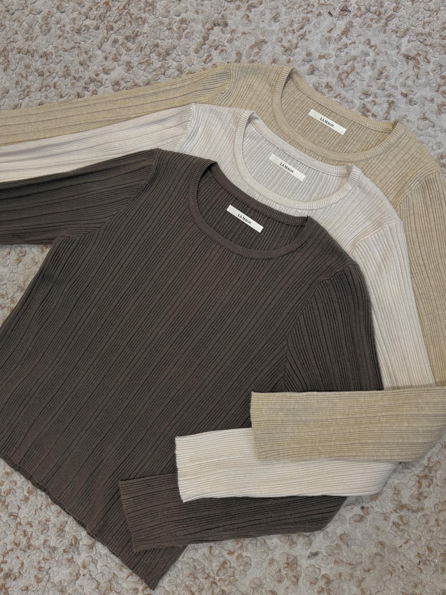 圓領坑條細針織上衣