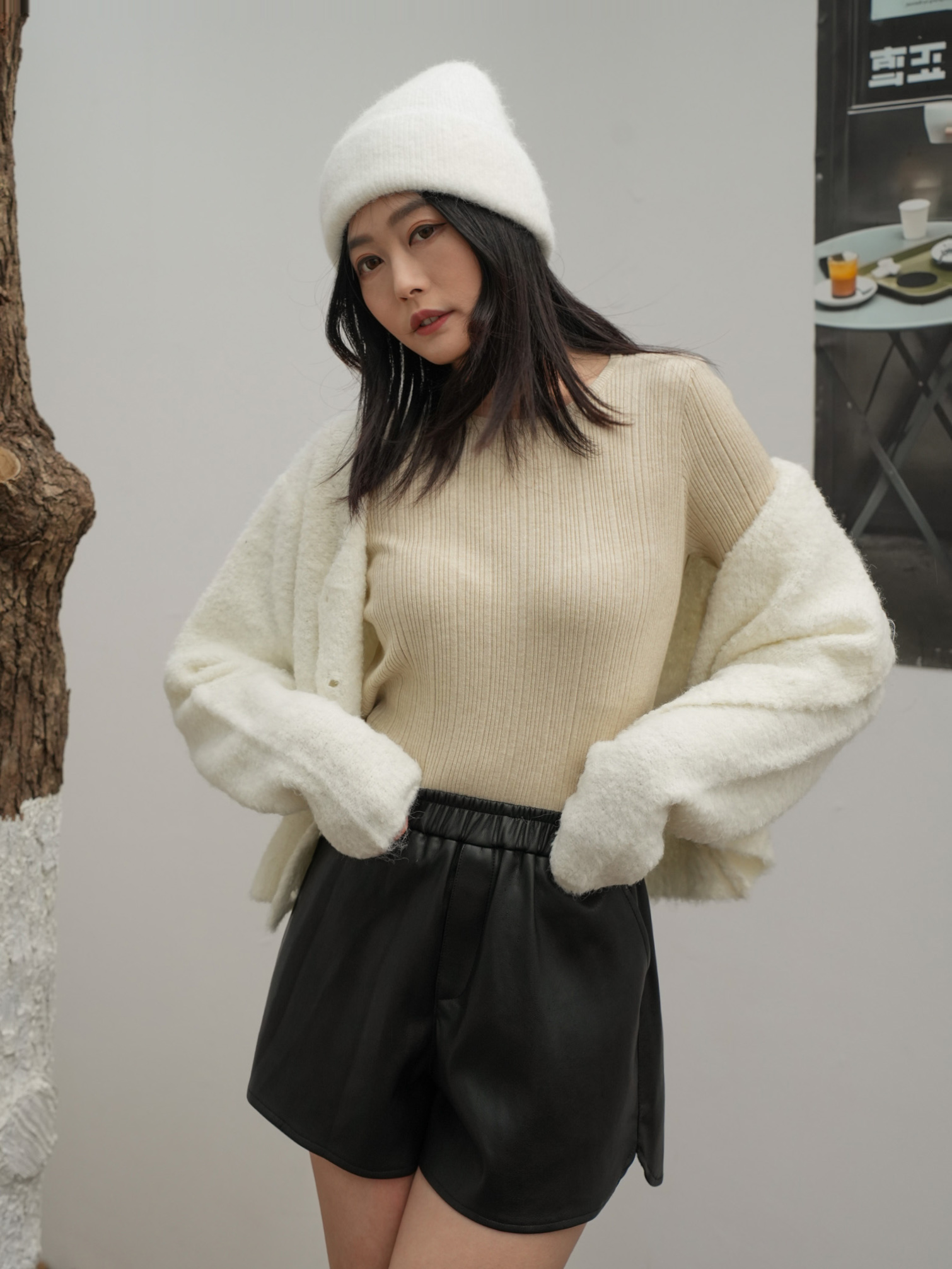 圓領坑條細針織上衣