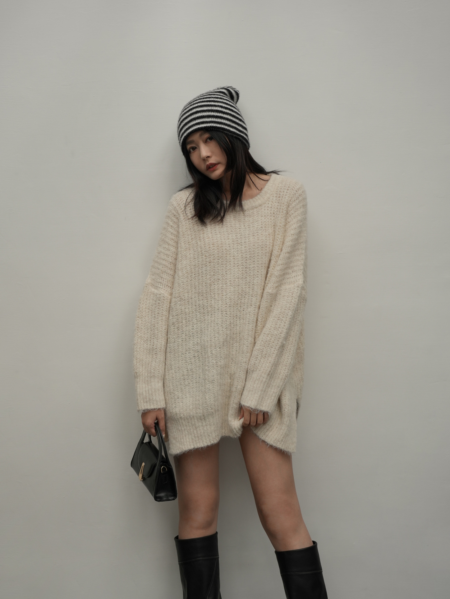 羊駝毛寬鬆側開岔毛衣