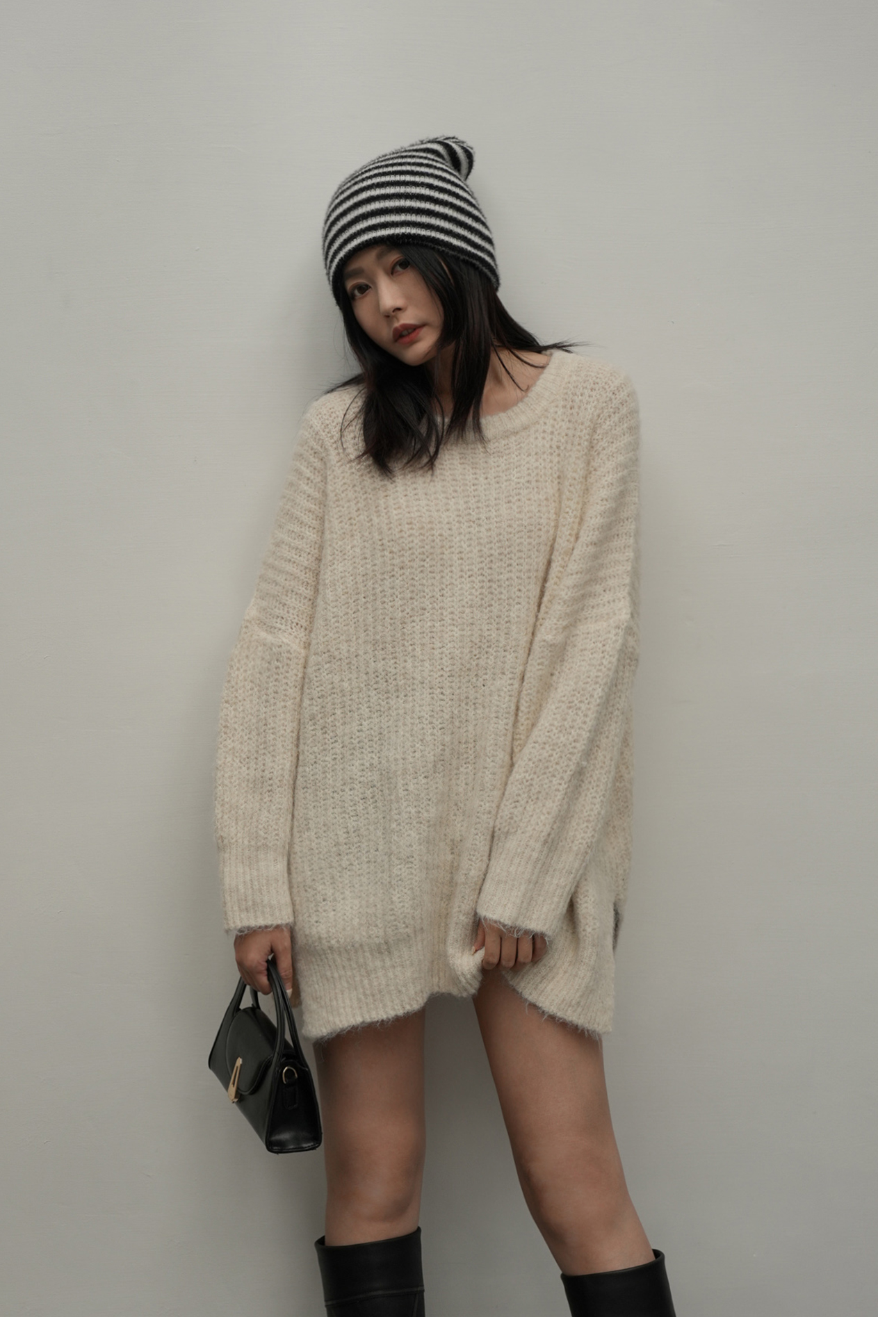 羊駝毛寬鬆側開岔毛衣