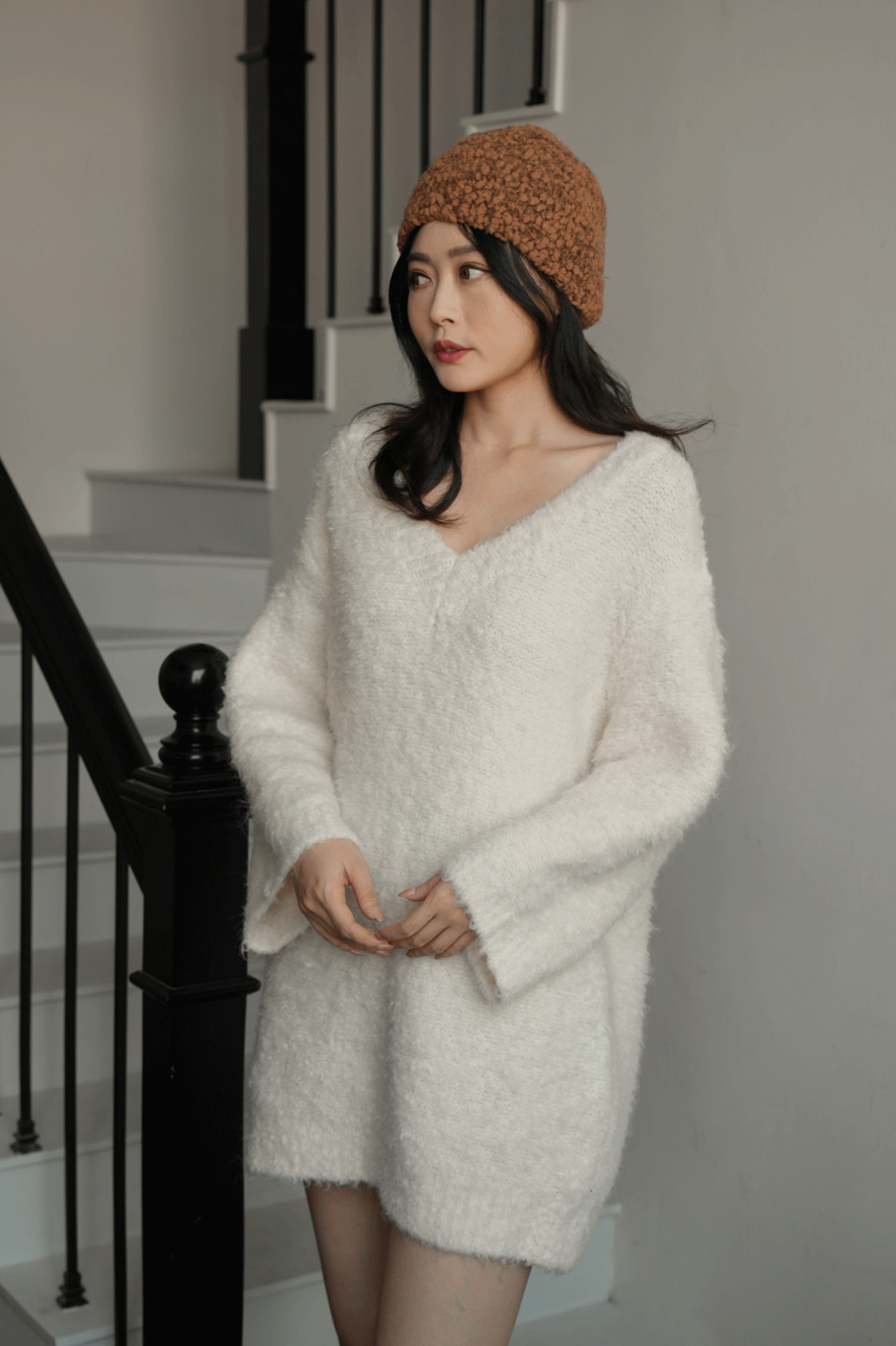 羊毛圈圈紗V領寬鬆長版上衣