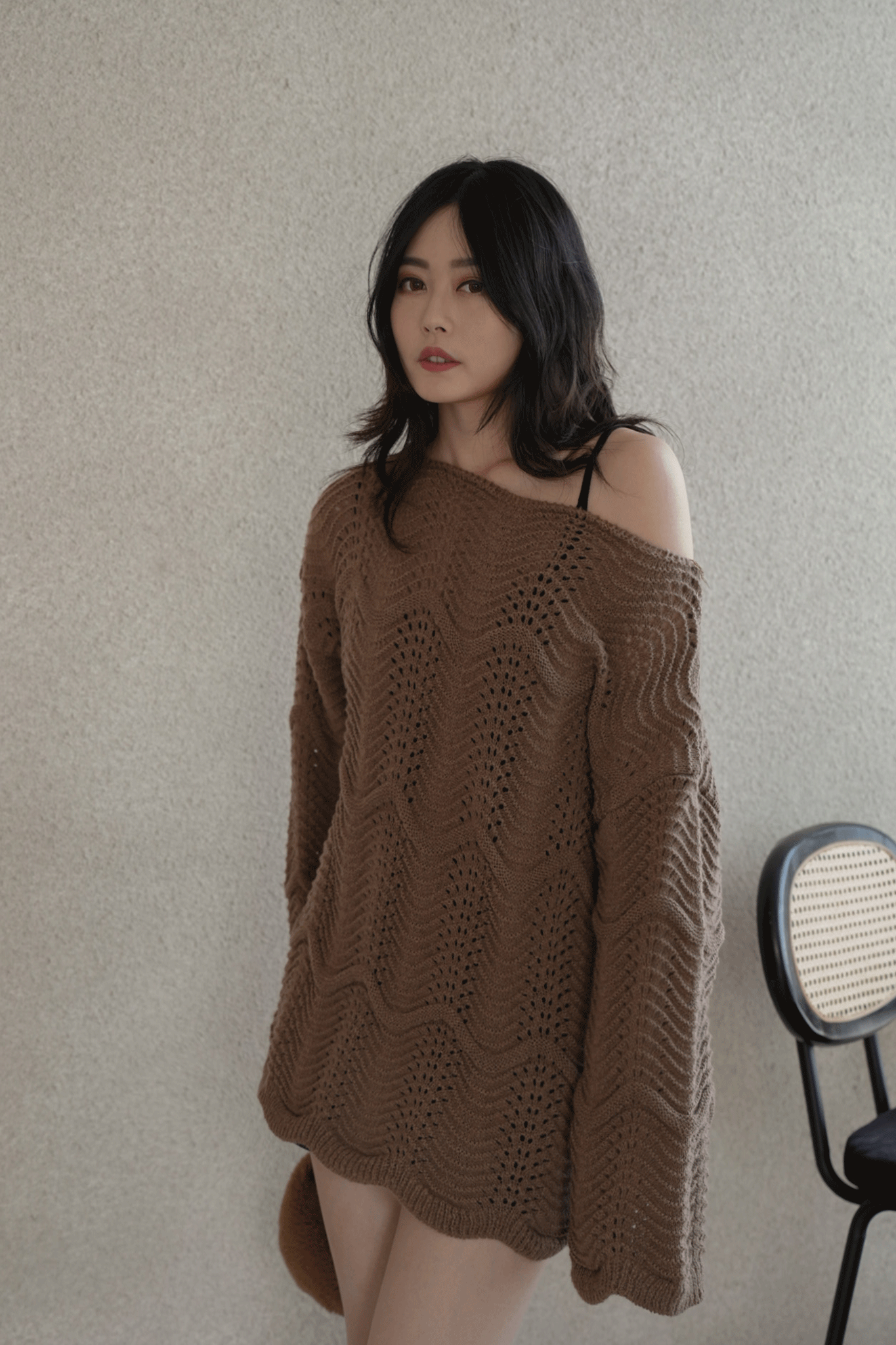 波浪簍空粗針織上衣