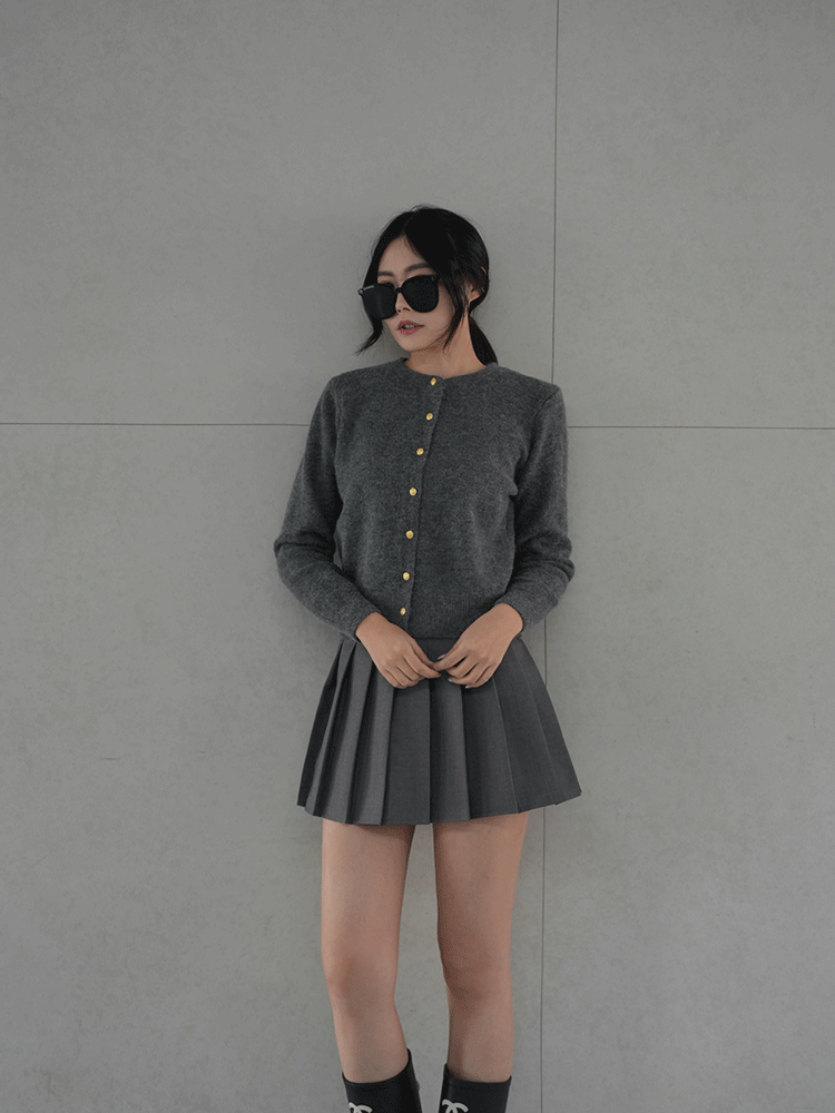 質感金釦圓領針織外套