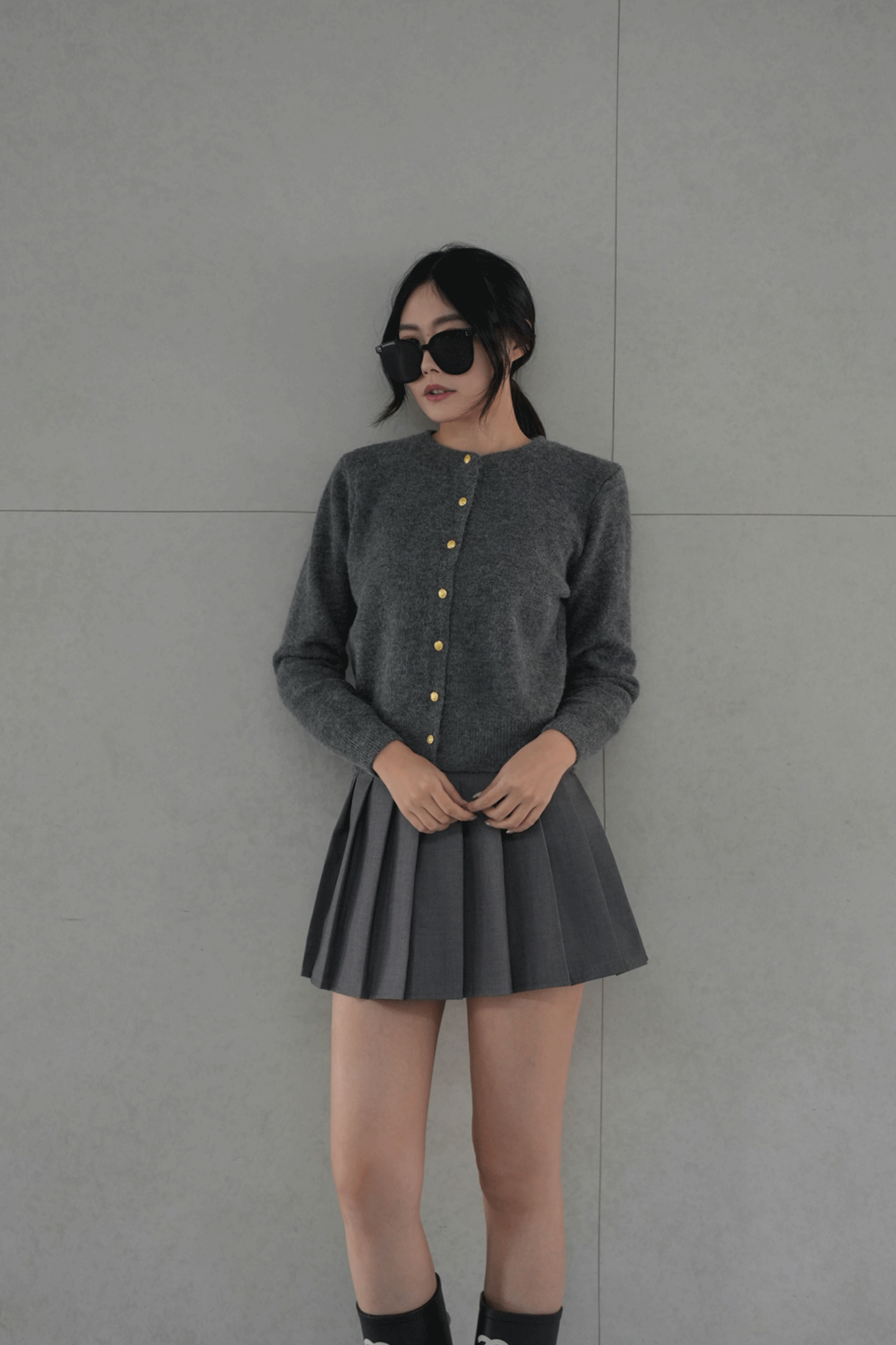 質感金釦圓領針織外套