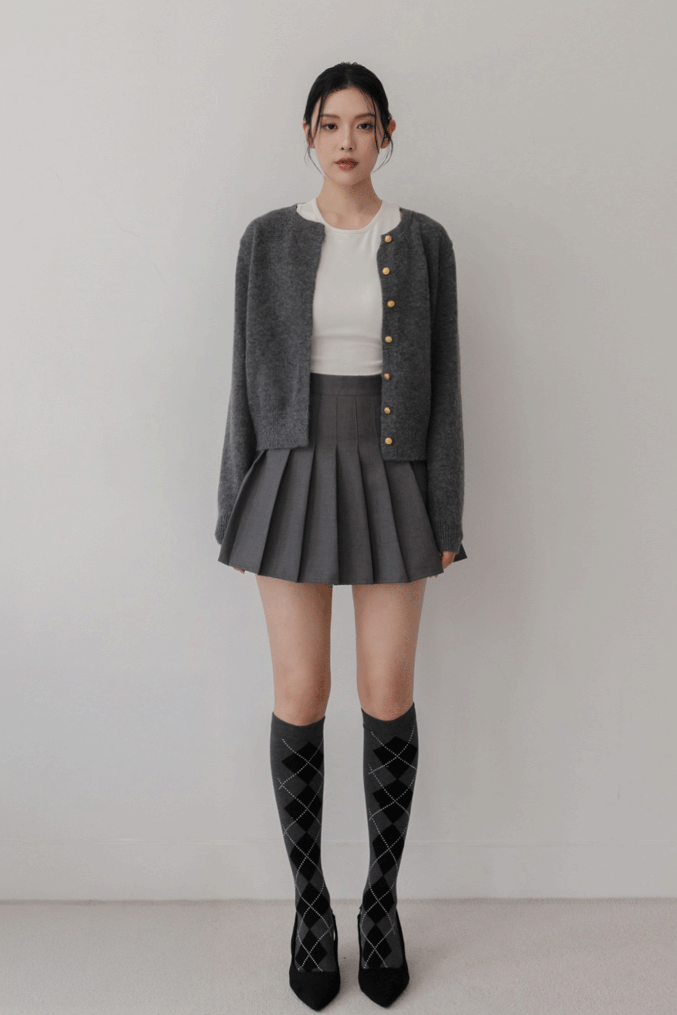 質感金釦圓領針織外套