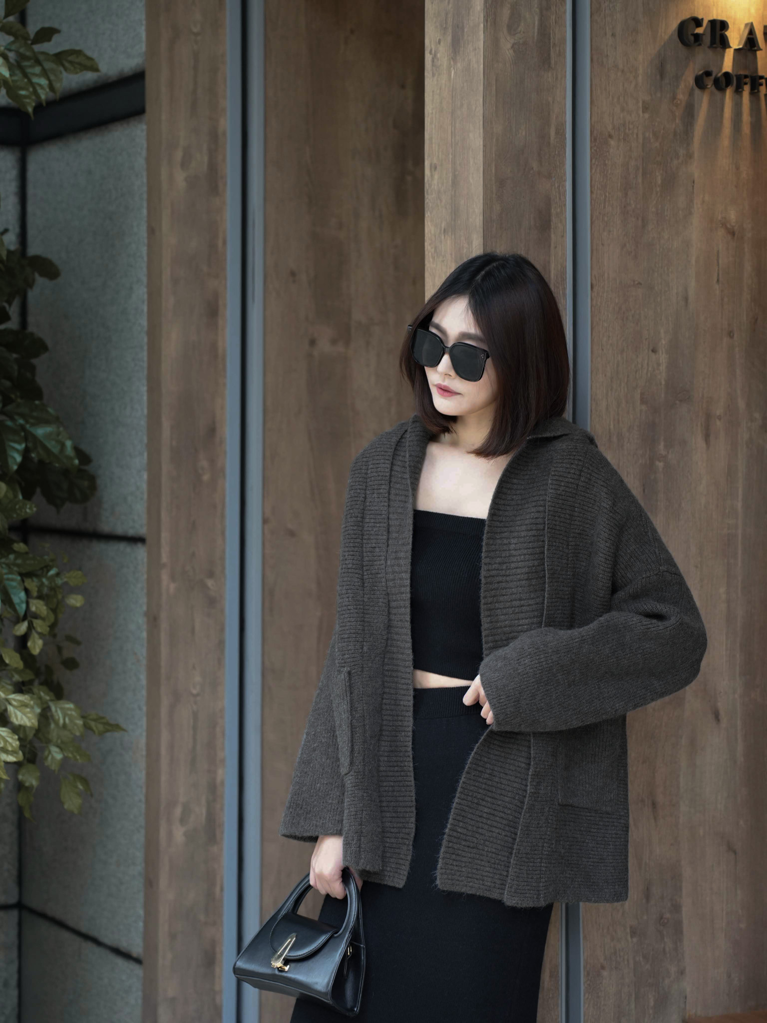 厚磅羊絨連帽口袋針織外套