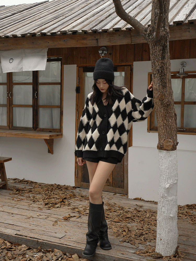 黑白菱格圈圈紗針織外套
