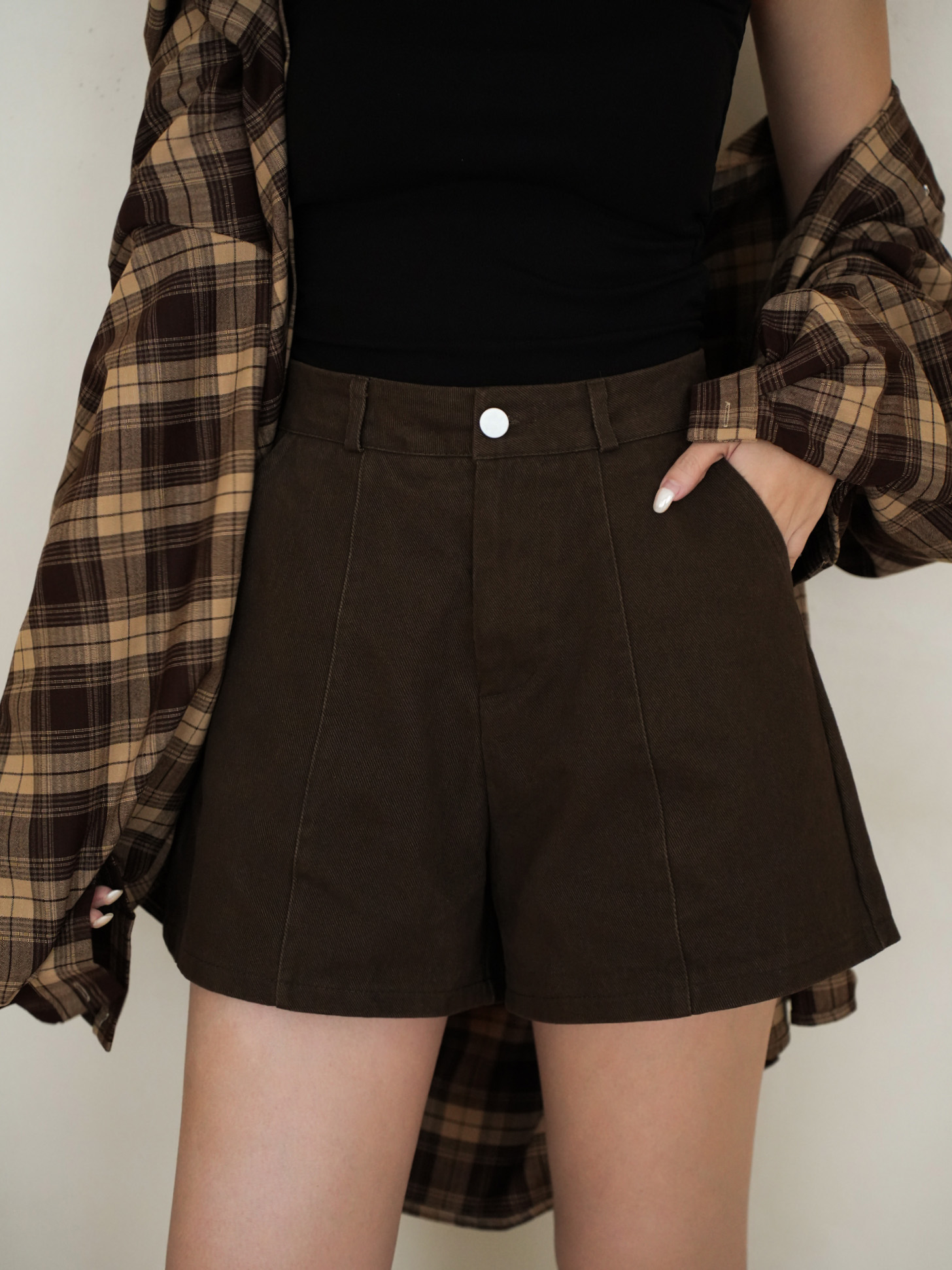 水洗牛仔高腰短褲