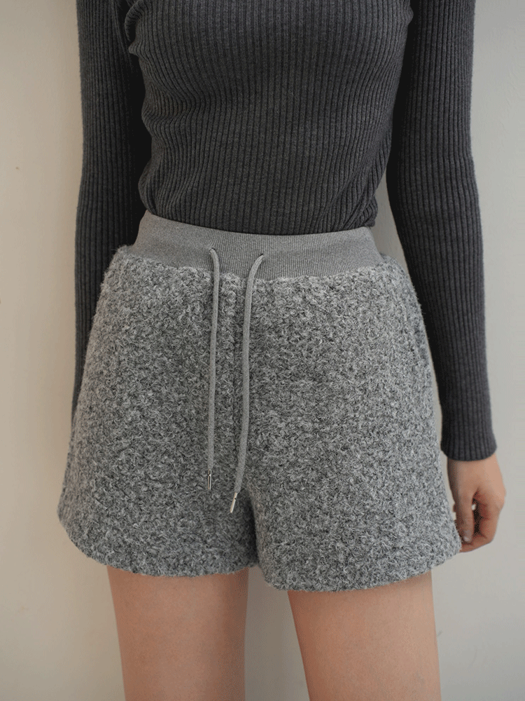 羊羔毛抽繩短褲