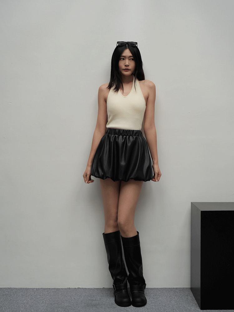 質感皮革花苞短裙