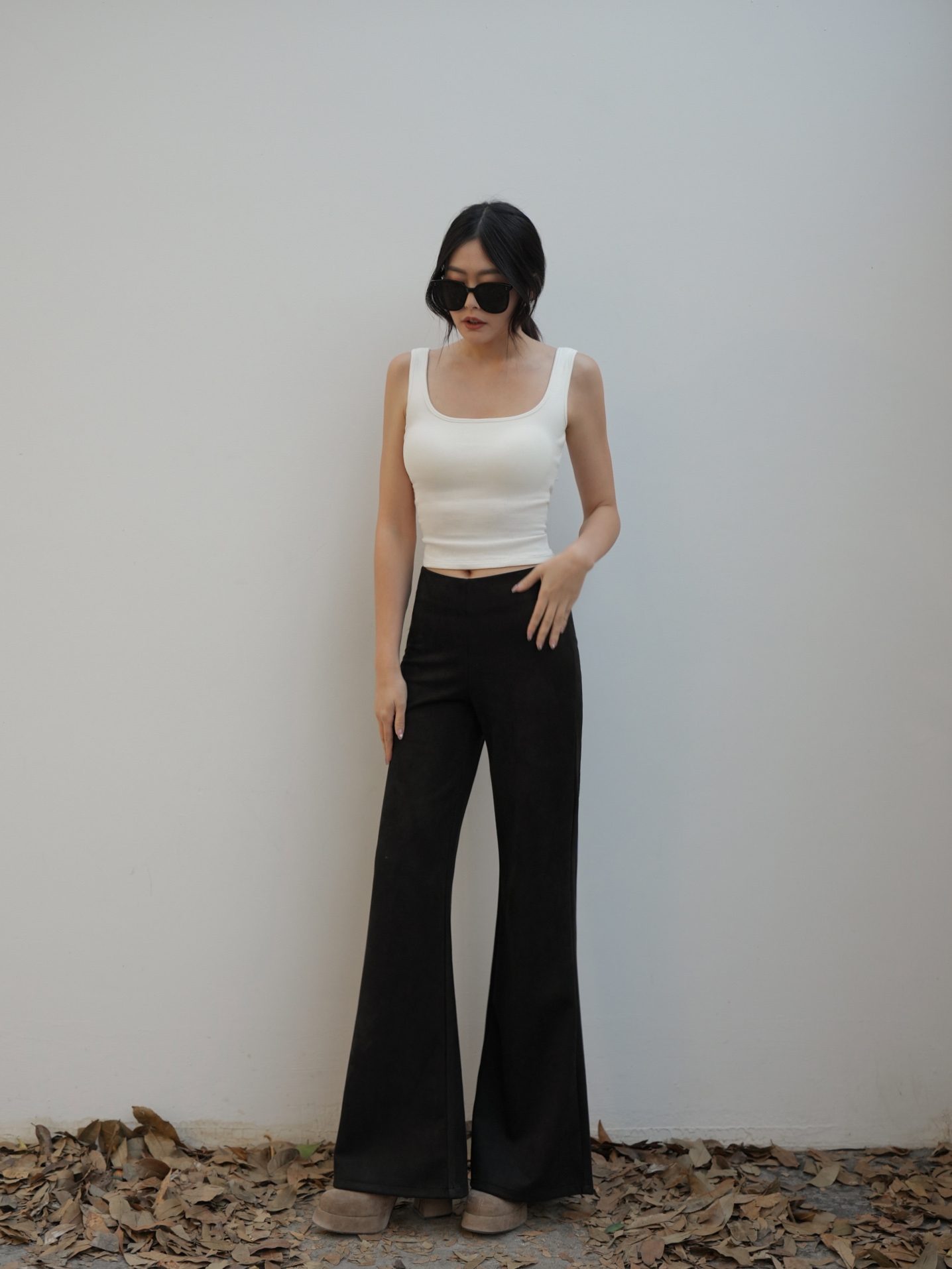 質感麂皮顯瘦喇叭褲