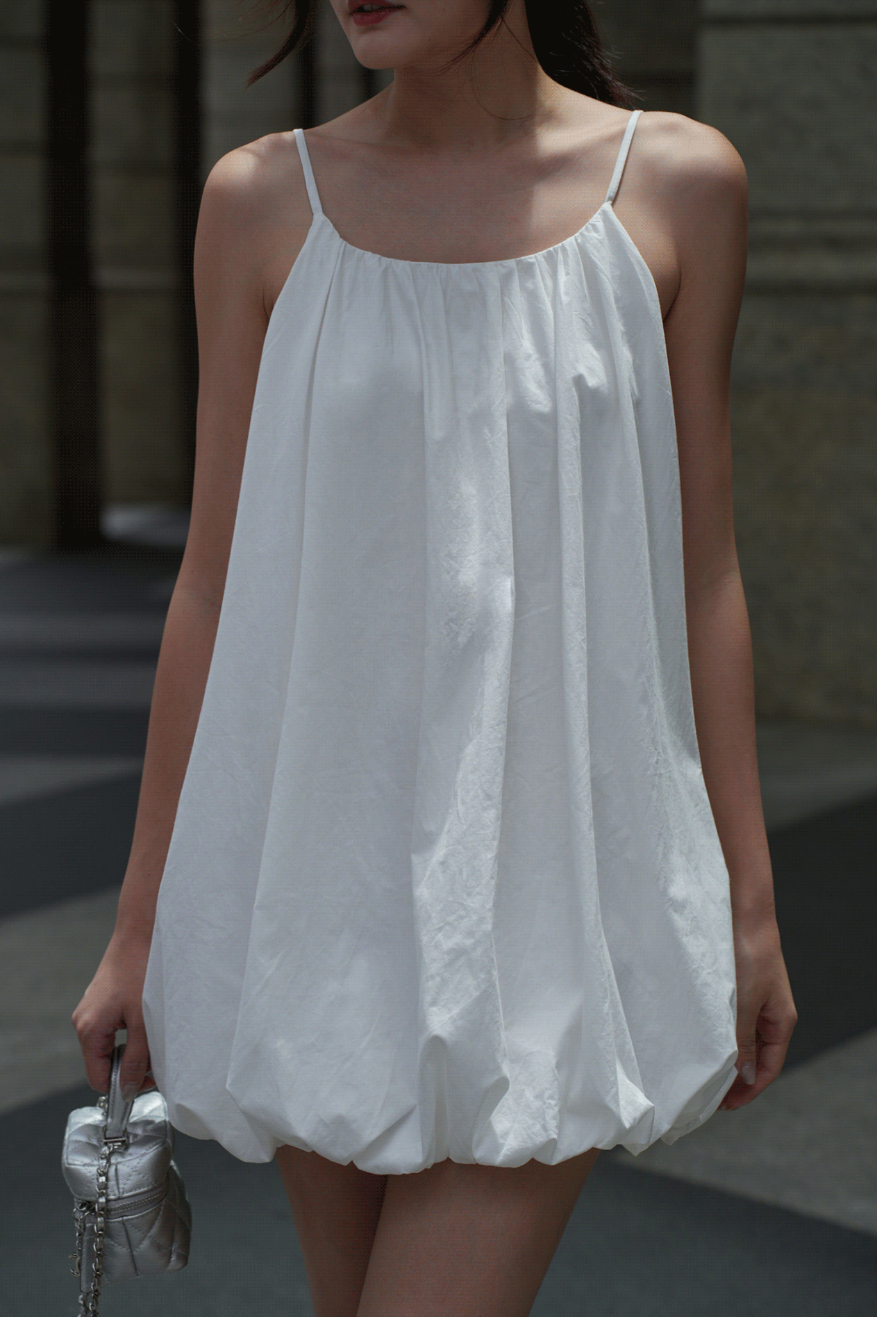 質感細肩花苞短洋裝