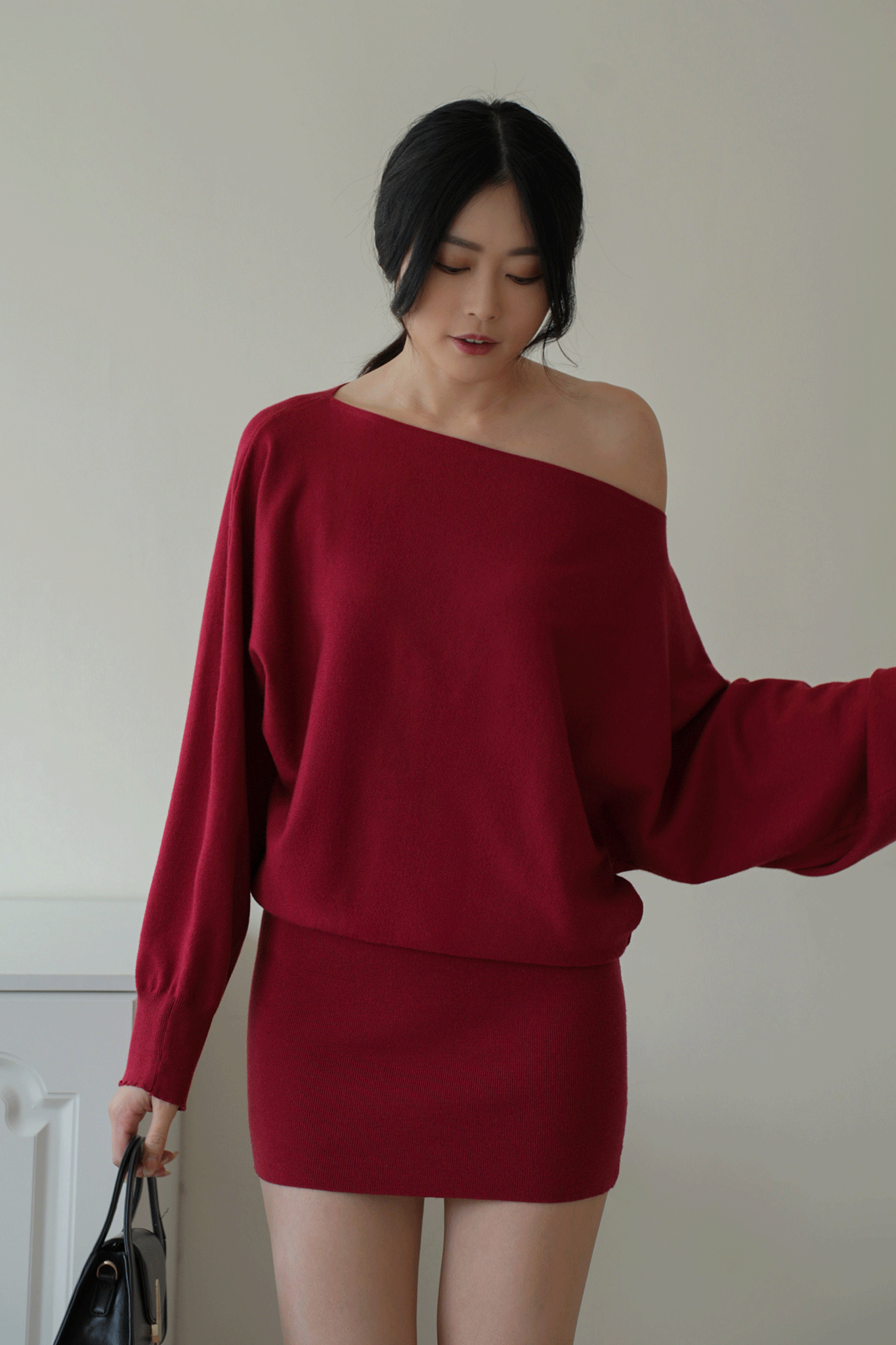 斜肩細針織短洋裝