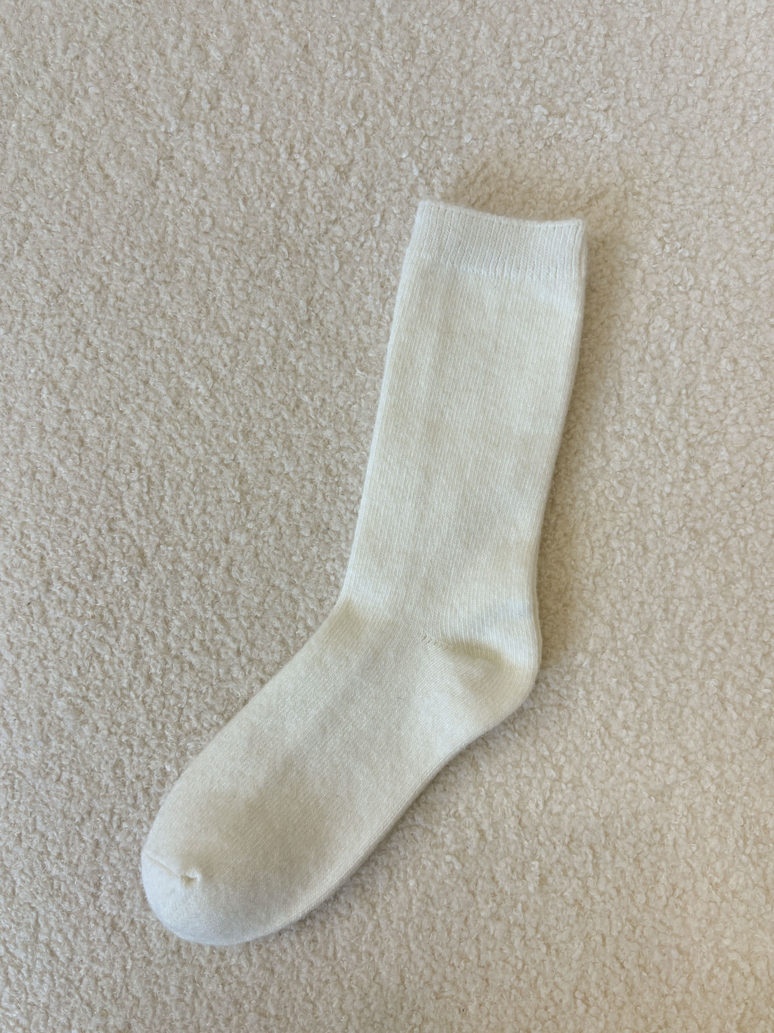 韓國素面羊毛中筒襪