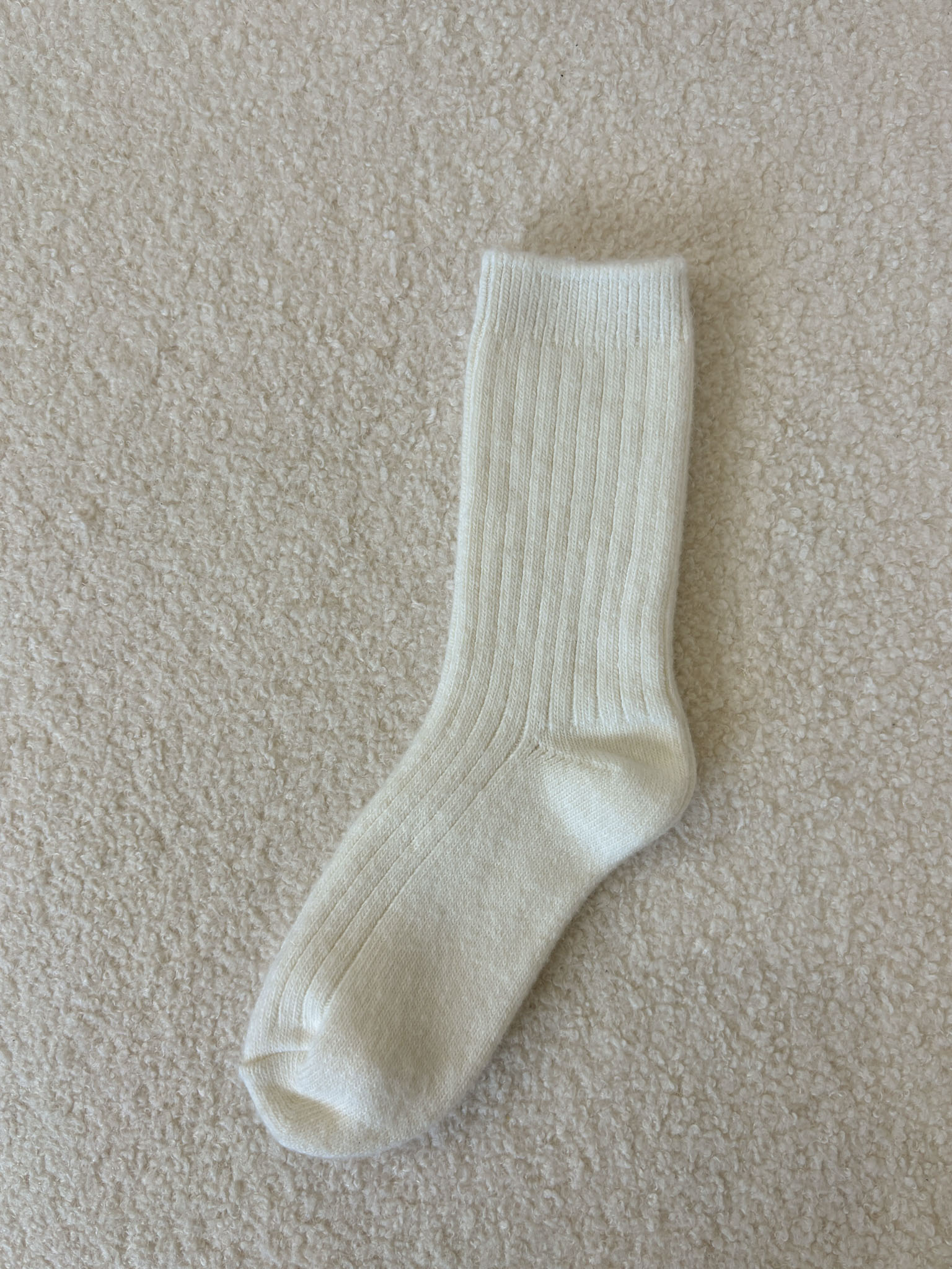 韓國坑條羊毛中筒襪