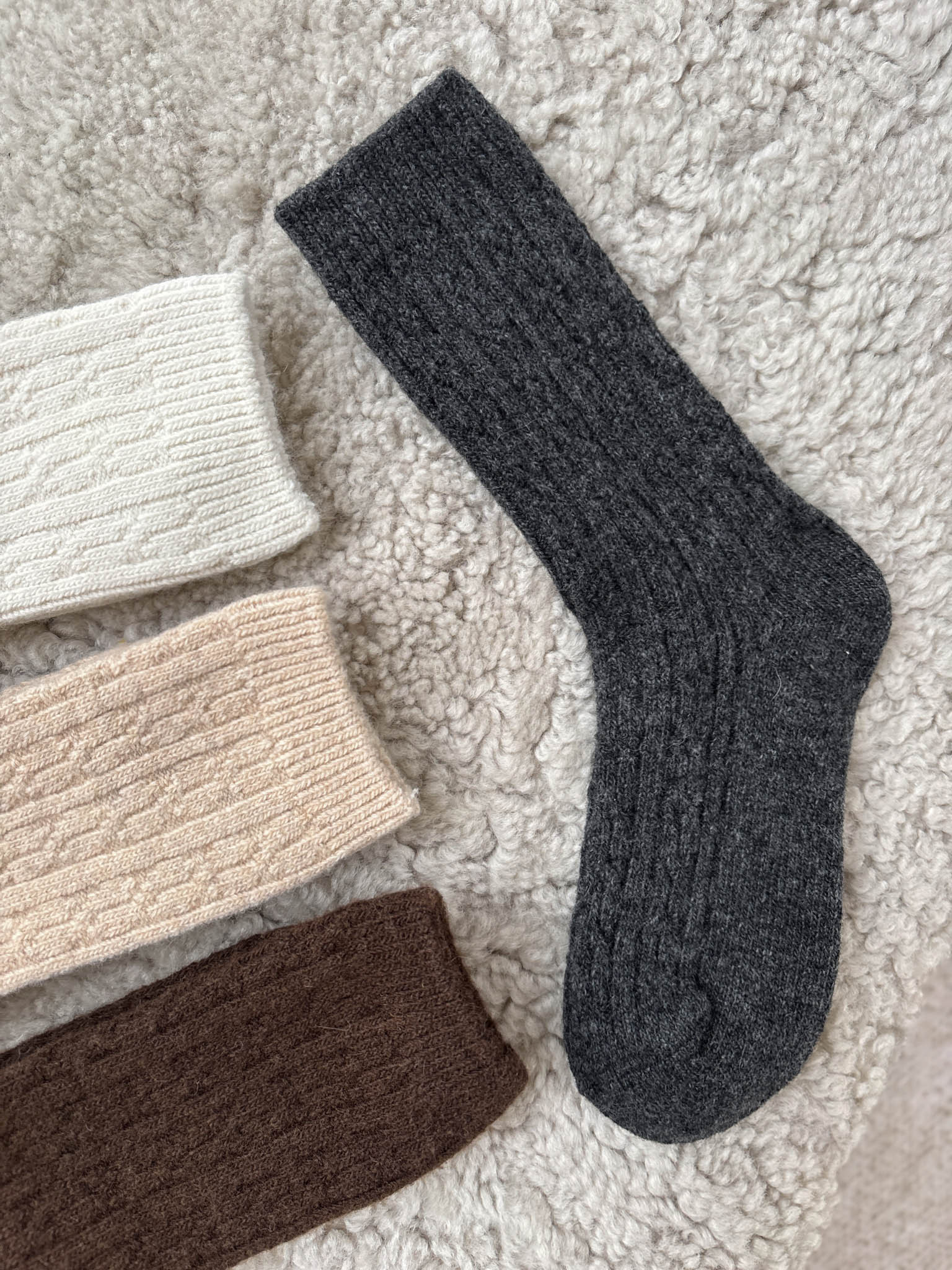 韓國麻花羊毛中筒襪